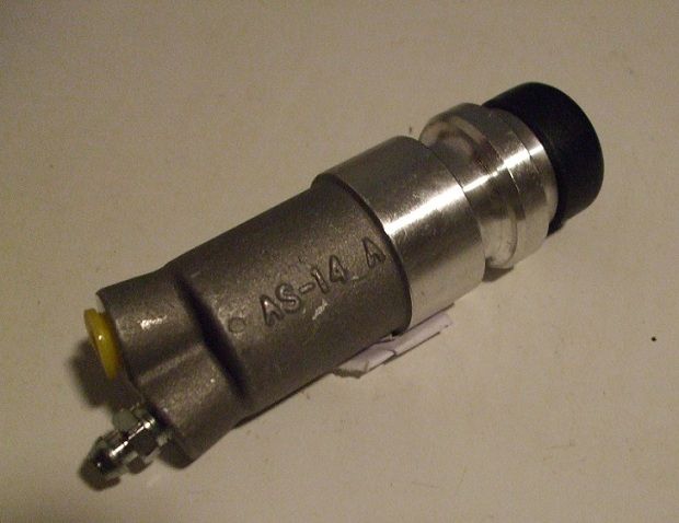 CLUTCH SLAVE CYLINDER (Triumph Spitfire Mk1) (Coil Spring Type) (1962- 65 Only)