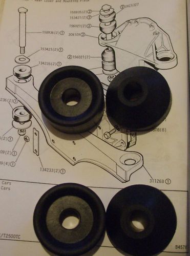 FRONT DIFFERENTIAL MOUNTS x4 (Triumph TR4a TR5 TR6) (1965- 76)