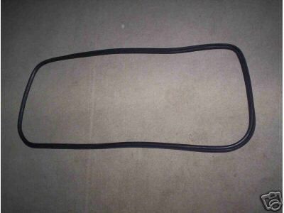 FRONT WINDSCREEN RUBBER SCREEN SEAL (Triumph Stag) (1970- 77)