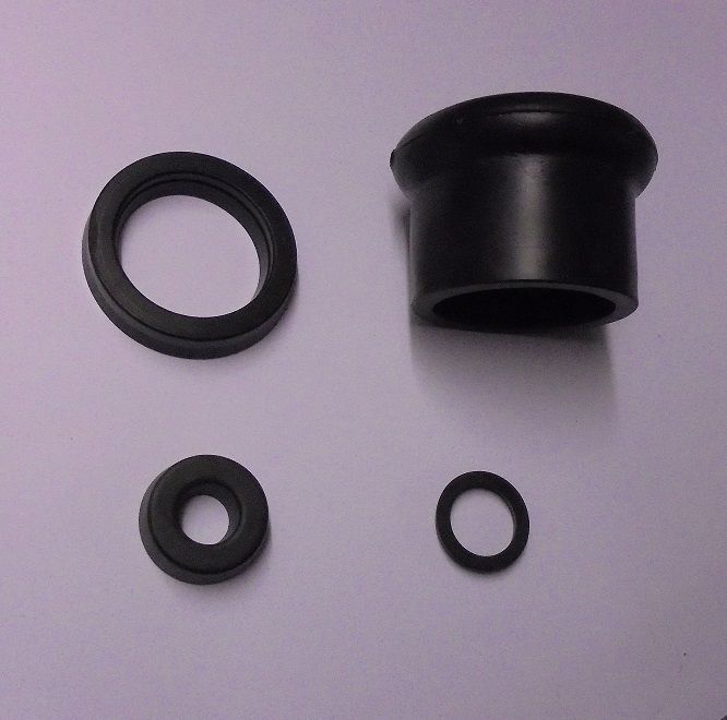 BRAKE MASTER CYLINDER REPAIR SEALS KIT (Daimler DB18 & Consort) (1948- 52) 