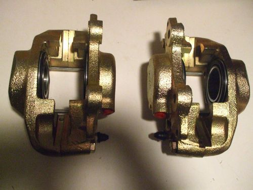 FRONT BRAKE CALIPERS x2 (Marcos) (1500, 1600, 1600GT 2000 & 3.0 Litre) (** From 1967- 71 Only **) 