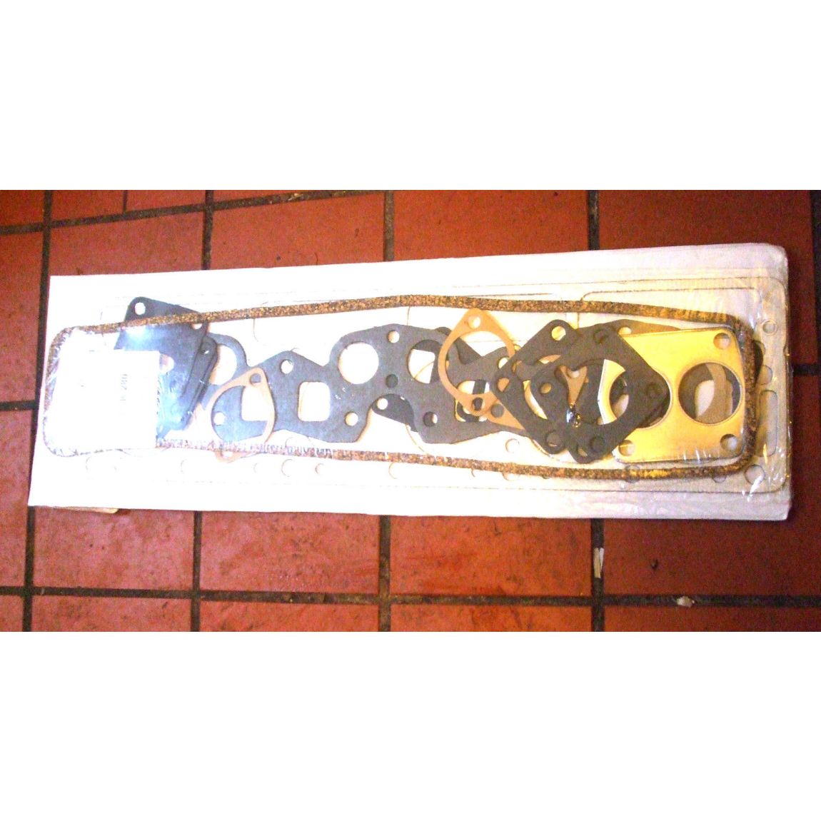 HEAD GASKET SET (Triumph 2500pi & 2.5pi Saloon) (** From Aug 1971- 77 **) 