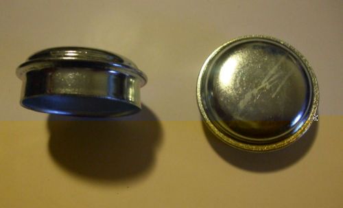 FRONT HUB GREASE CAPS x2 (Triumph TR7 & TR8) (1975- 81)  