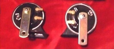 BEEPS x2 (Classic Car) (12v)