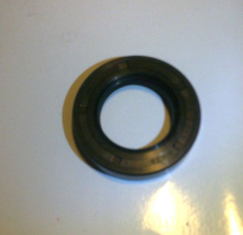 FRONT DIFFERENTIAL AXLE PINION OIL SEAL x1 (Triumph TR7) (4 Speed & Auto) (1976- 81) 