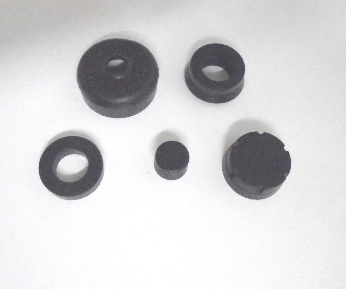BRAKE MASTER CYLINDER REPAIR SEALS KIT (Vauxhall Victor FC101) (** VX4/90 Only **) (1964- 67)