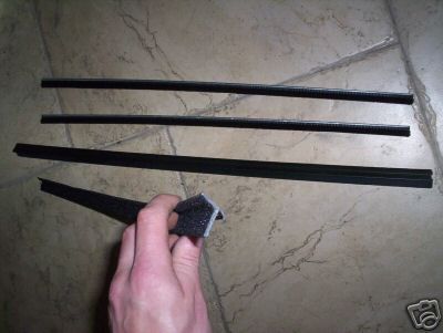 DOOR GLASS SEALS WEATHERSTRIPS x4 (Ford Escort Mk2) (1975- 80) 
