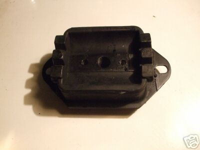 GEARBOX MOUNT x1 (Triumph Dolomite 1500, 1850 & Sprint) (1971- 80)