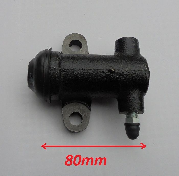 CLUTCH SLAVE CYLINDER (Daimler V8 2.5 Litre Saloon) (** SHORT TYPE **) (1962- 65 Only)