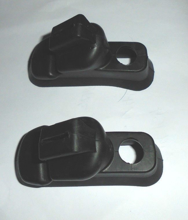 REAR WHEEL CYLINDER GAITERS x2 (Triumph Renown) (1949- 54) 