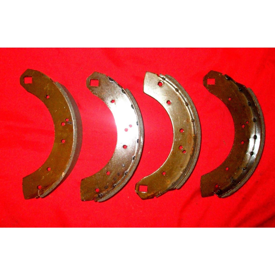 ** REAR BRAKE SHOES SET (Triumph TR3 & TR3a) ( ** Girling 10" Only ** ) (From 1957- 59 Only) 