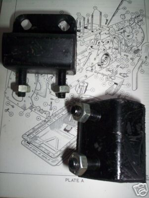 FRONT ENGINE MOUNTS x2 (Triumph Stag) (1970- 77) 