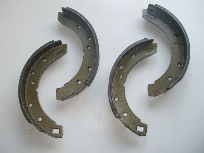 REAR BRAKE SHOES SET (Austin / Morris J4 Van) (1960- 74) 
