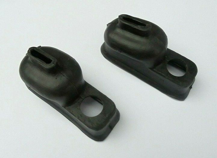 REAR BRAKE WHEEL CYLINDER GAITERS x2 (Austin A125 Sheerline & A135 Princess) (1948- 57 Only) 